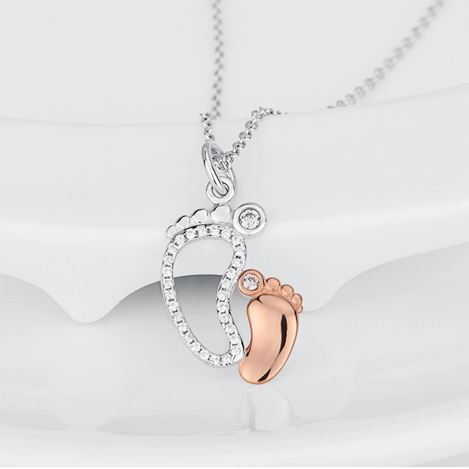  Collana a forma di moda con grandi piedi e piccoli piedi Collana con ciondolo - Immagine 2 di 4