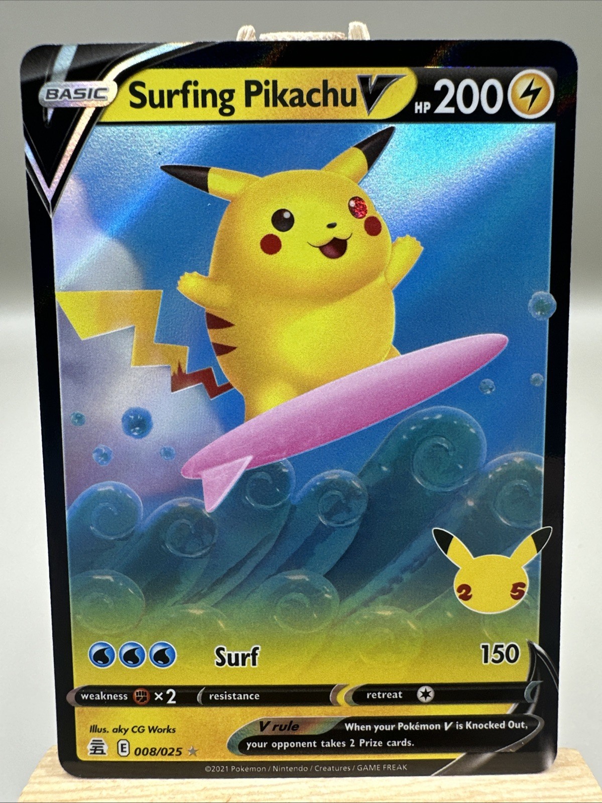 Surfing Pikachu V 008/025 Celebrations Holo NM