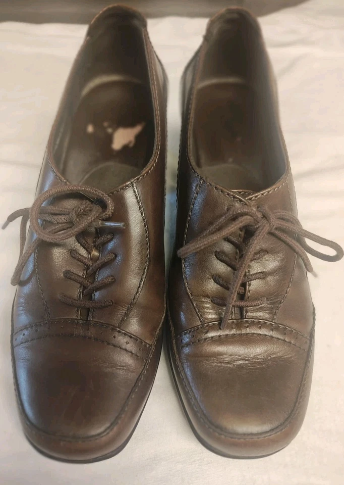 Clarks Bendable Women's Brown Leather Lace-Up Oxford 2" Block Heels Size 6.5 M  - Image 2 of 4