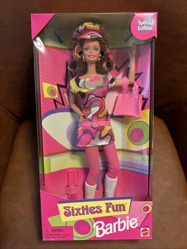 Mattel 1997 Sixties Barbie #17693 Vintage Dress Hat and Stockings Set