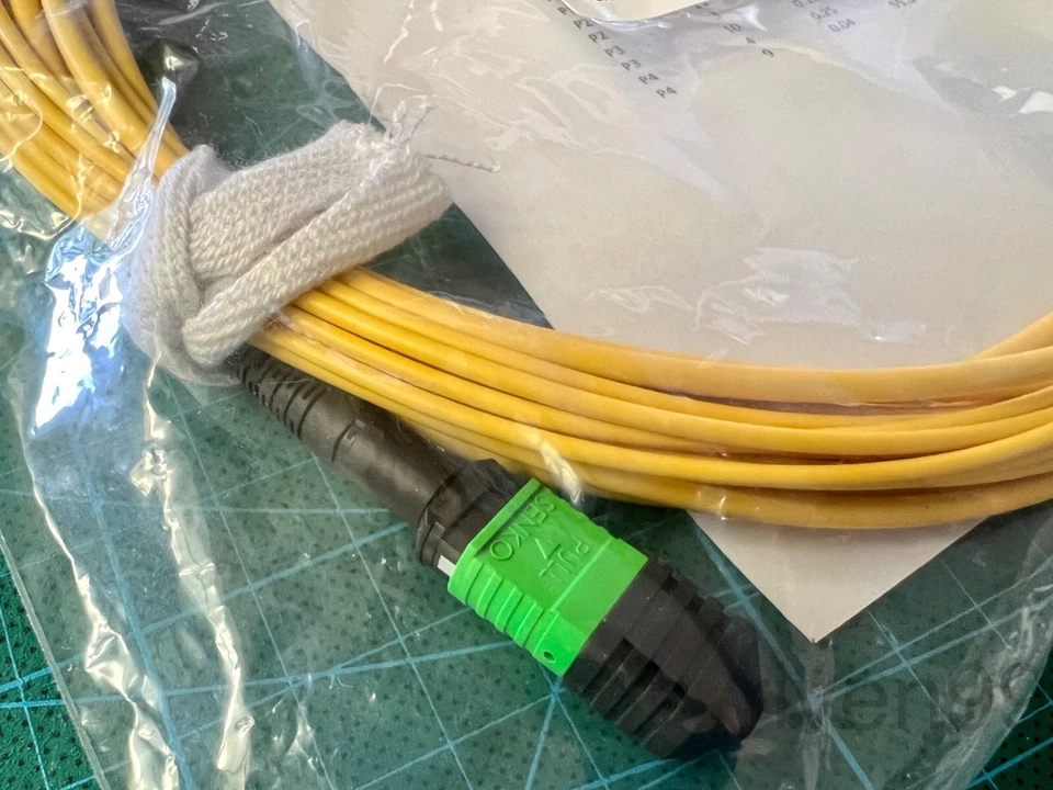 MOLEX QSFP MPO/MTP 8F to 4x LC Fiber Optic Breakout Cable, Singlemode OS2 Yellow - Image 3 of 4