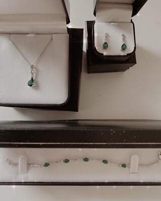 The Cherish Collection Beautiful 925 Jewelry Set Emerald Stone - Main Image