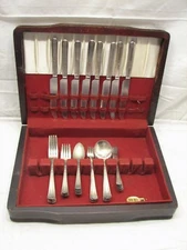 Set National Silver Co Plate Florence Flatware Silverplate 56 pcs svc 8 w/Box