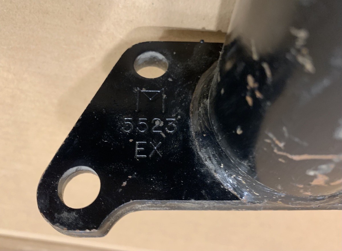 INTERNATIONAL 2512103C91 CAMSHAFT AIR BRAKE CHAMBER BRACKET 3299-Q  