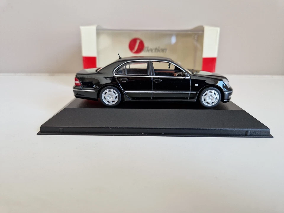 Kyosho J-Collection 1/43 Toyota Celsior - negro brillante - 2001 - JC05061BK - Imagen 3 de 4