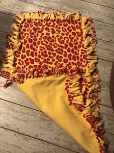 Knot Tied Fleece Dog/Puppy /pot belly pig Blanket Blanket