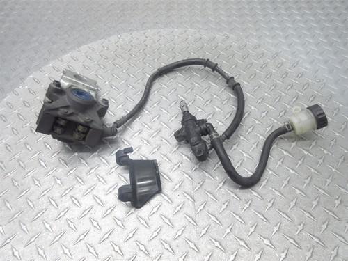 Lote de línea de soporte de pinza de cilindro maestro de freno trasero Yamaha YZFR1 R1 2000 00-01 - Imagen 6 de 9