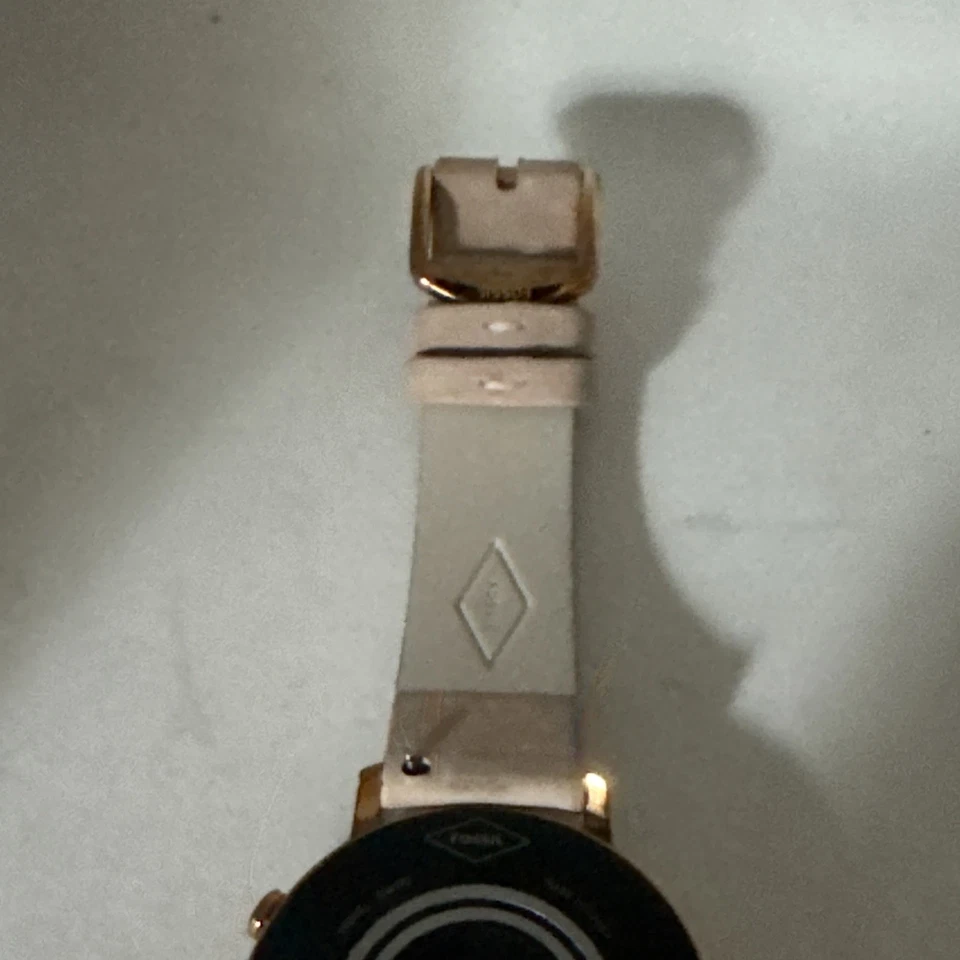 Fossil Venture Q HR  Ladies Smartwatch Gen 4 DW7F1 excellent condition 18mm Gold - Image 4 of 4