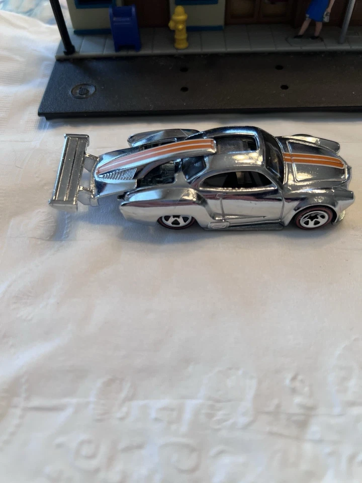 Hotwheels Karmin Ghia  - Image 2 of 4