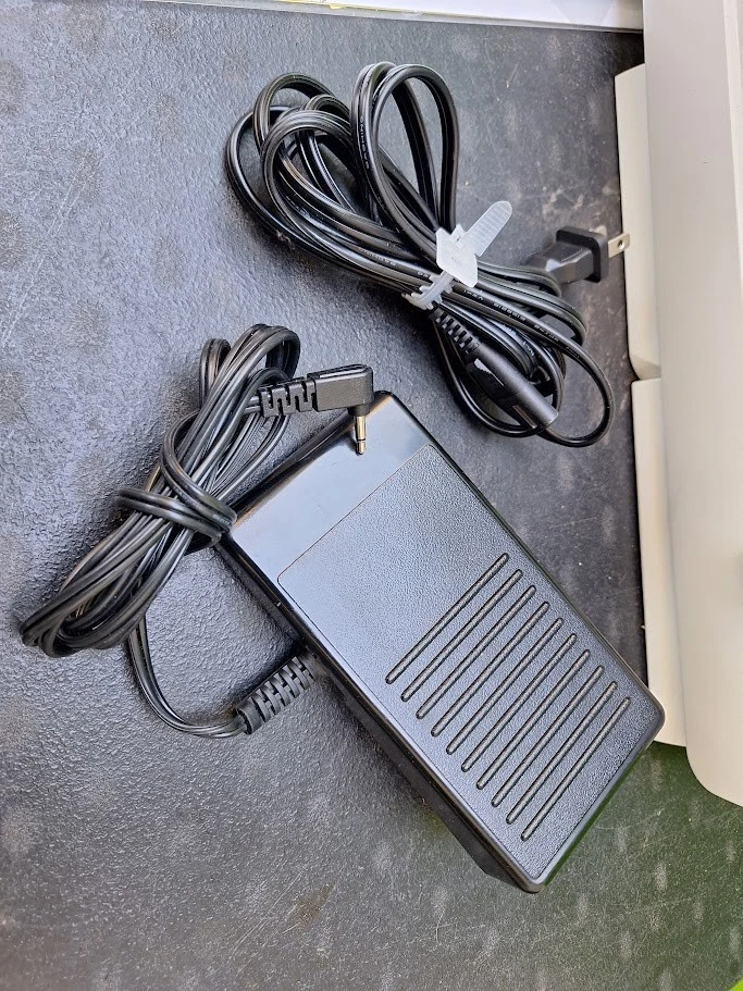 Brother CS 8060 Embroidery Electronic Sewing Machine - Image 3 of 4