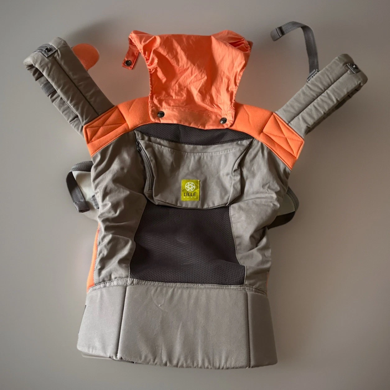 Lille Baby Complete 6-in-1 Baby Carrier Tangerine & Gray LILLEbaby