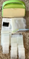 CUTTLEBUG Machine  Lot Of Sizzix  More Embossing Folders