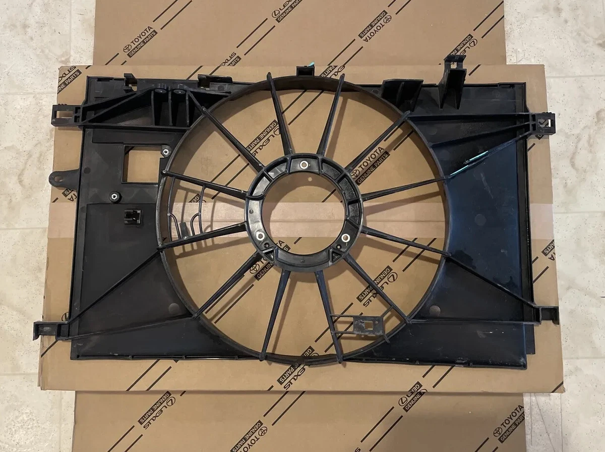 Genuine Toyota Engine Cooling Fan Shroud 1671137190 Used | eBay