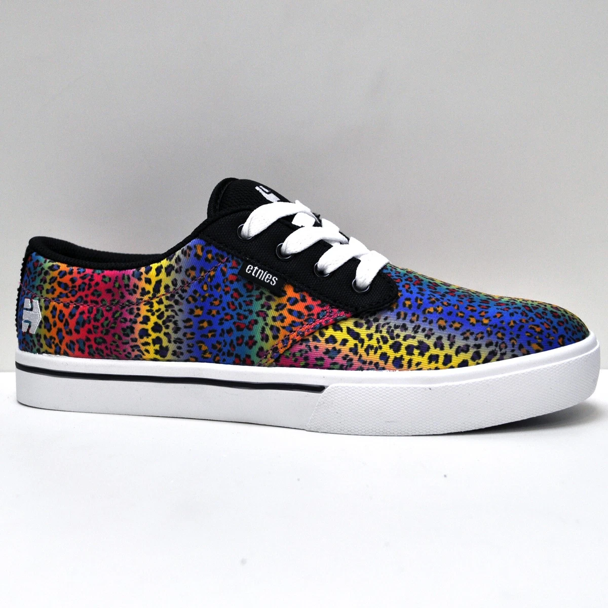 Ladies skate sales trainers