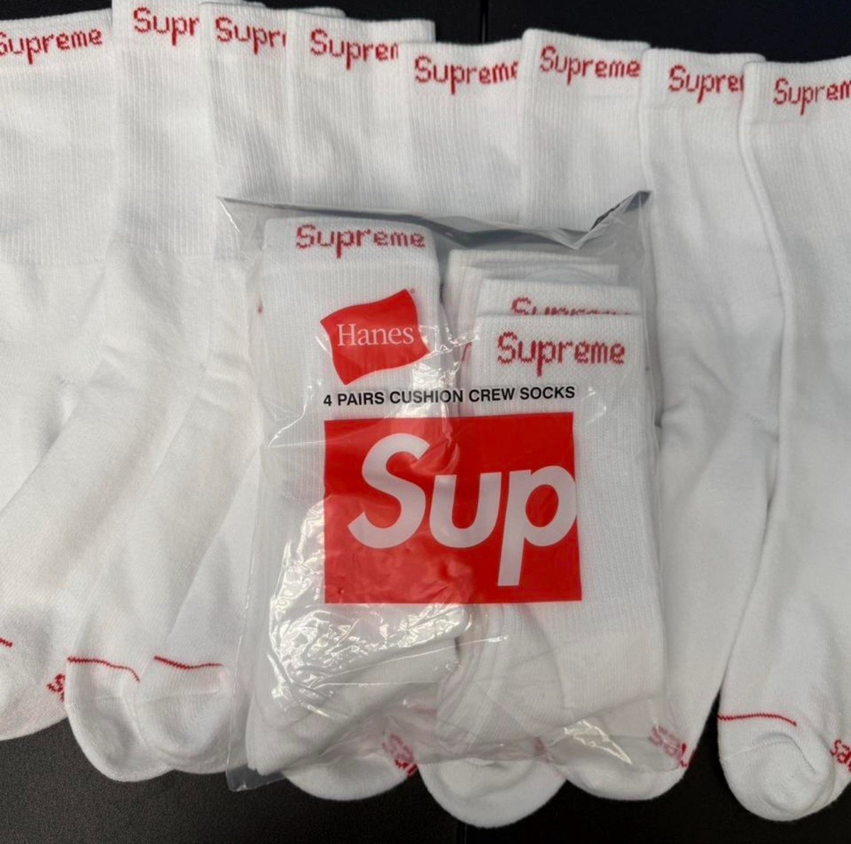 Supreme X Hanes SOCKS White (4-Pairs) AUTHENTIC BRAND NEW (FOUR