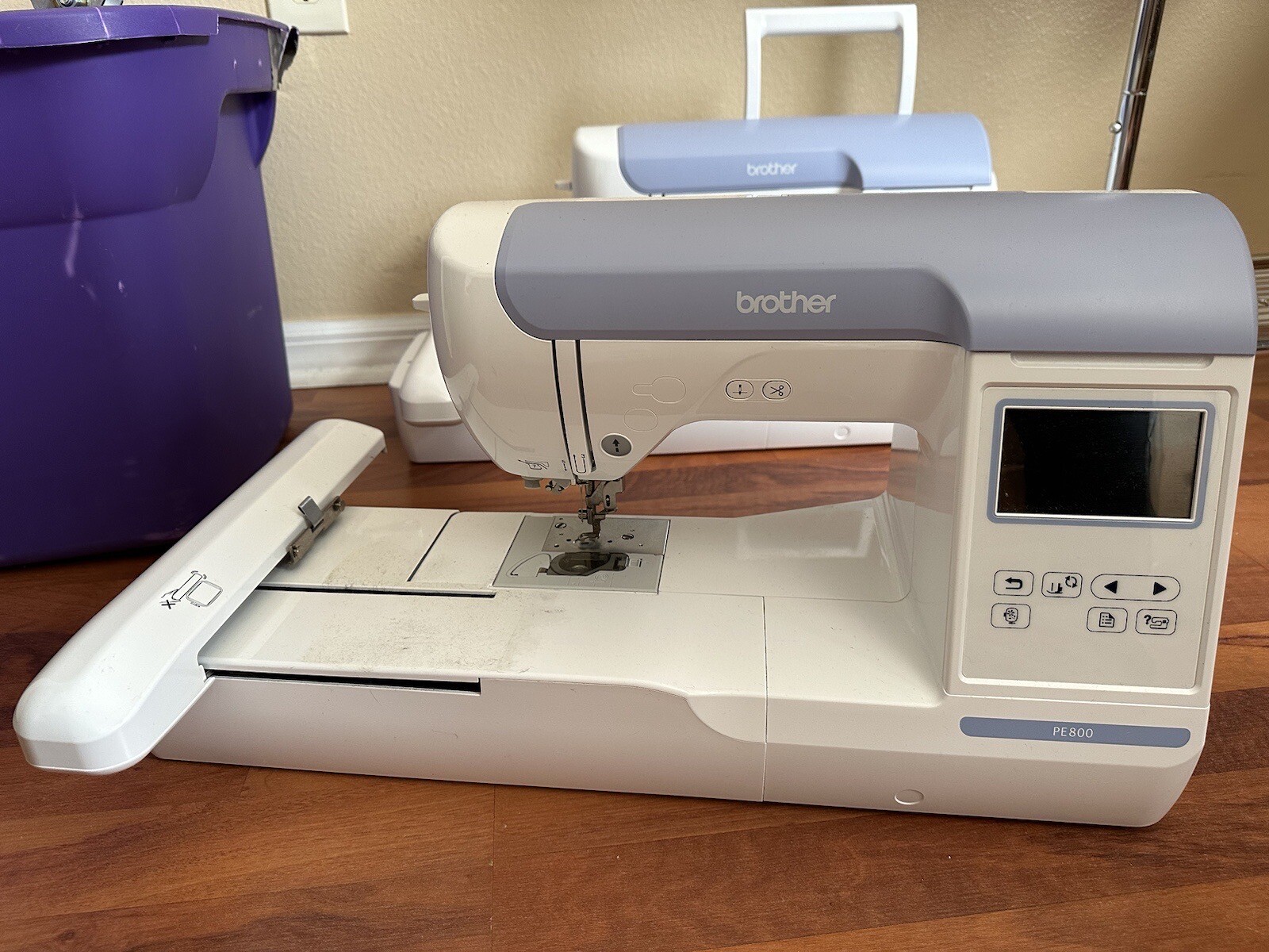 2 X Brother PE800 Embroidery Machine 12502650560 eBay