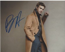 ACTOR BOYD HOLBROOK SIGNED THE PREDATOR 8X10 PHOTO 2 W/COA NARCOS LOGAN MILK