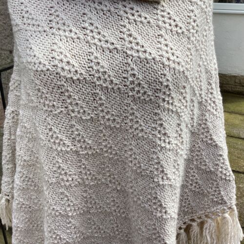 knitted poncho women Absolutely Gorgeous On Beautiful Condition xL - Picture 14 of 24