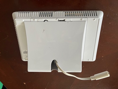 Samsung SmartThings ADT Home Security Hub F-ADT-HUB-1 + Charger - Picture 4 of 5