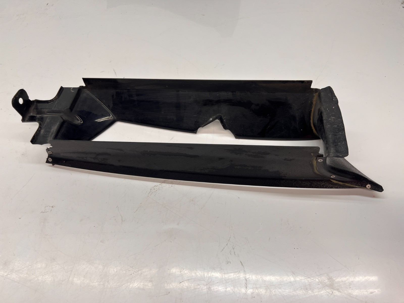 LAMBORGHINI GALLARDO COUPE SPYDER OIL COOLER AIR CONVEYOR DUCT OEM 400317025