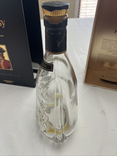 Hennessy XO Extra Old Cognac 750ml Empty Collectible Bottle With Display Box - Picture 12 of 24