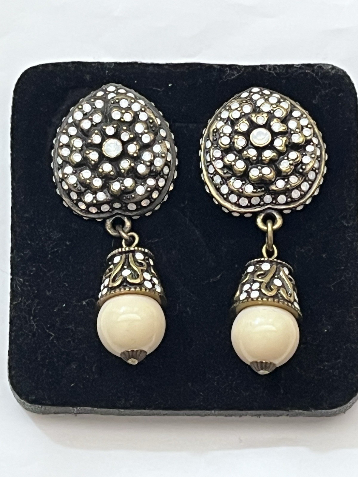 Heidi Daus Signed Clip-On Dangle Earrings Silver Tone Rhinestone Pearl Drop