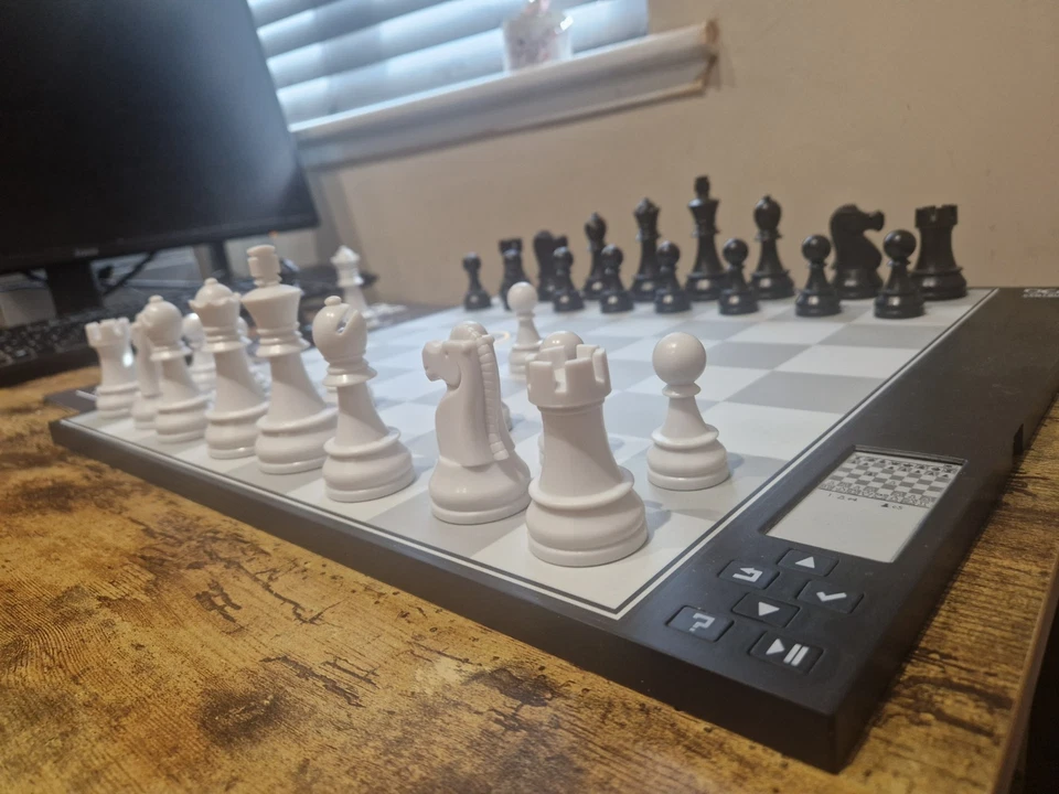 DGT Centaur Digital Electronic Chess Computer - Image 3 of 4