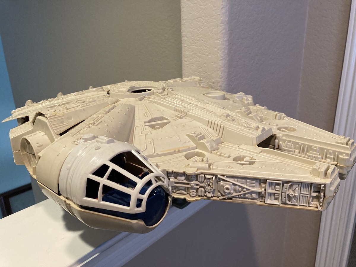 Vintage 1979 Kenner Star Wars Millennium Falcon *Incomplete