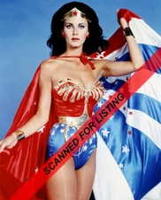 LYNDA CARTER as WONDER WOMAN TV Show 8x10 PHOTO #586