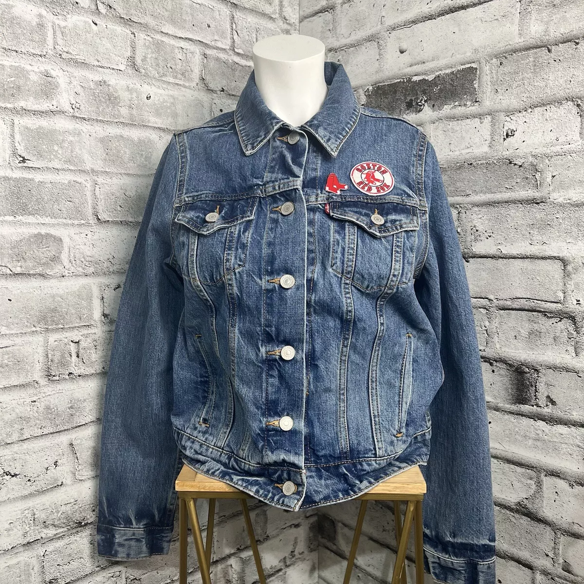 Levis Boston Red Sox Patch Denim Trucker Jean Jacket WMN Med MLB Baseball