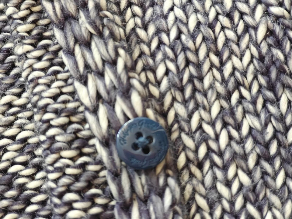 😍😍😍 Tommy Hilfiger Wool Blend Knitted Cardigan  size 12 yrs - Image 4 of 4