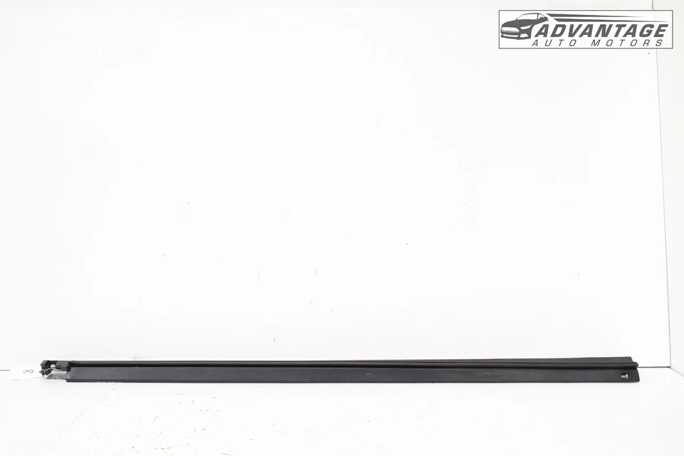 2019-2025 年沃尔沃 XC40 右乘客侧低裙摇杆面板成型原始设备制造商 — 第 2/4 张图片