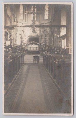 Unbekannte Kirche Innen Kirchenbänke Dekorationen RPPC Postkarte KGV Stempel