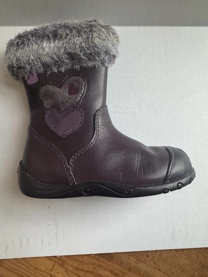 Clarks Niñas Botas de Cuero Talla 6.5 Niño Pequeño para Lluvia o Nieve Foto 2 de 4