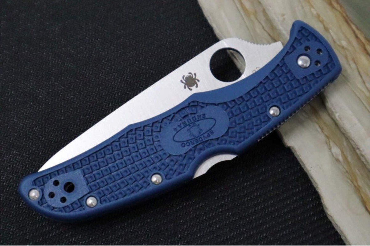 Spyderco Endura - Cobalt Blue FRN Handle / CPM-SPY27 Steel / Satin