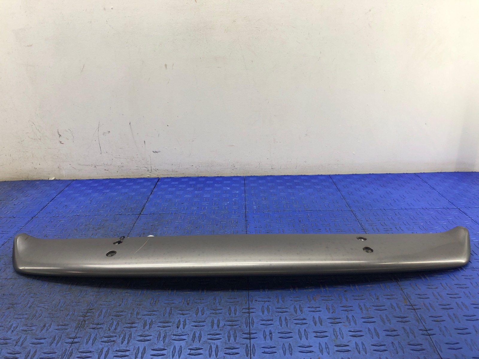 2006-2018 ASTON MARTIN VANTAGE V8 REAR BUMPER LOWER DIFFUSER PANEL 6G33-33612-AD