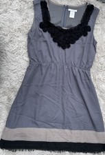Esley Womens Medium Gray & Black Ruffle Neck Sleeveless Shift Dress