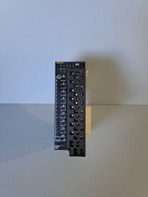 CJ1WOD212SL - OMRON-  CJ1W-OD212SL / Module de 16 sorties numériques USED