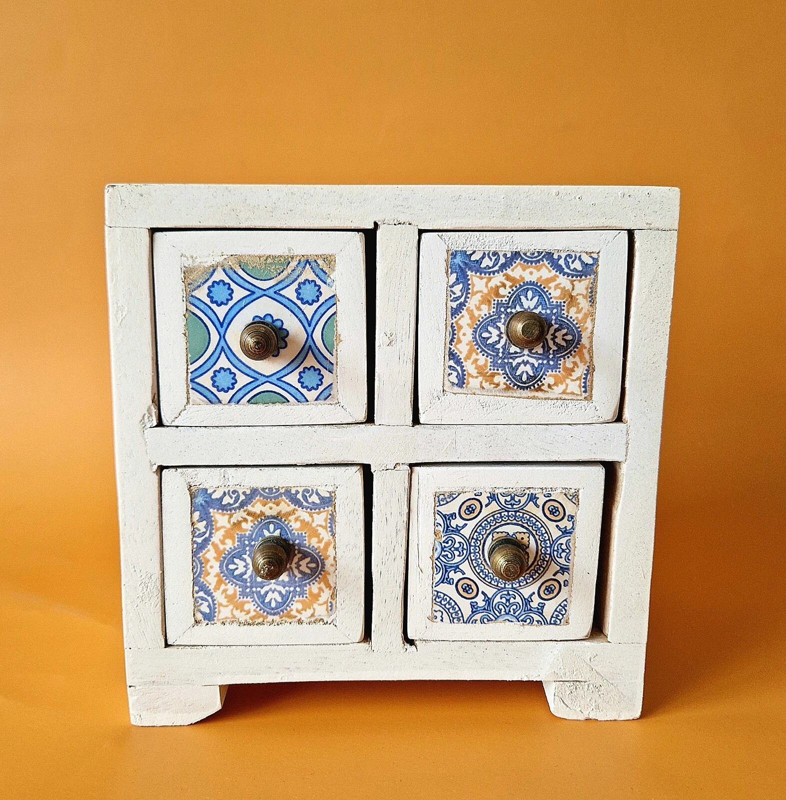 Ceramic wooden drawers. White wooden spice holder.