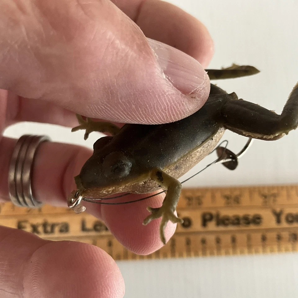 Señuelo de pesca vintage Burke Frog verde suave sin malezas Topwater Foto 3 de 3