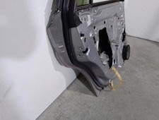 Porte arrière et accessoires Subaru OUTBACK