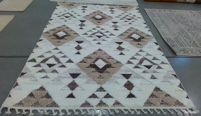 IVORY / BROWN 6'-7'' x 9'-2'' Back Stain Rug, Reduced Price 1172799772 MTS688A-6