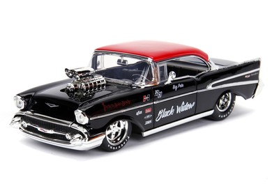 Jada Toys Big Time Muscle 1:24 1957 Chevy Bel Air Die-Cast Car (Black/Red)