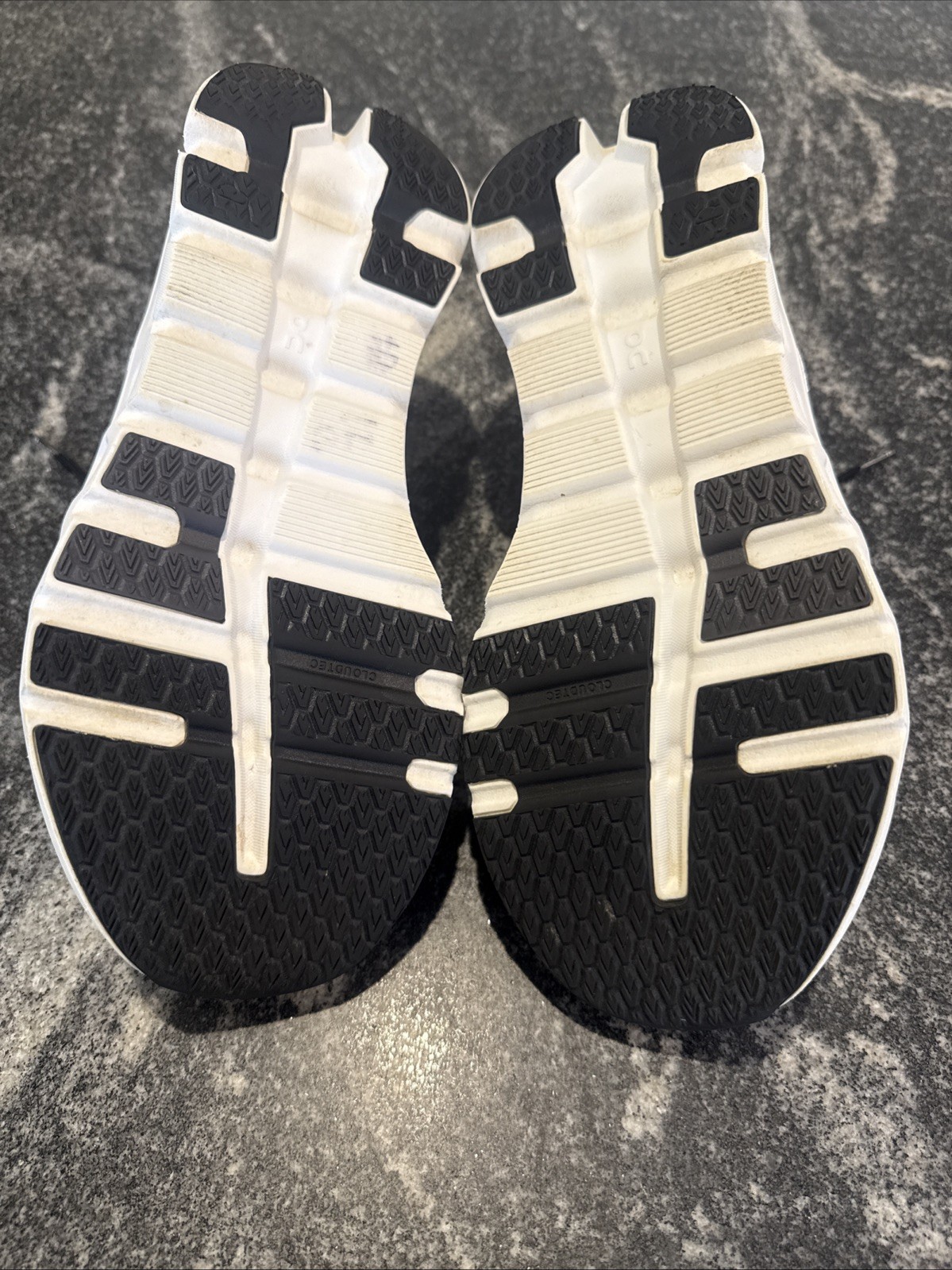 On Cloudrunner Eclipse Black Running Athletic Clo… - image 8