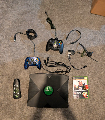 Microsoft Xbox Original Black Console Bundle 2 Controllers Cables Remote Headset