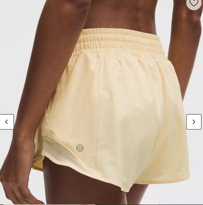 LULULEMON NWT HOTTY HOT SHORTS 2.5'' HR SZ 2 BUTTER CREAM TENNIS BEACH GORGEOUS!