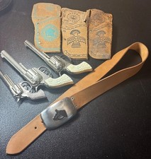 Vintage Hubley Metal Toy Gun Leather Holsters Leather Belt Set 50  s 60  s Set