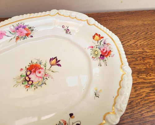 Rockingham Oval Platter Stand 535 Pattern Floral Sprays Gadrooned Shell Edge - Picture 2 of 10