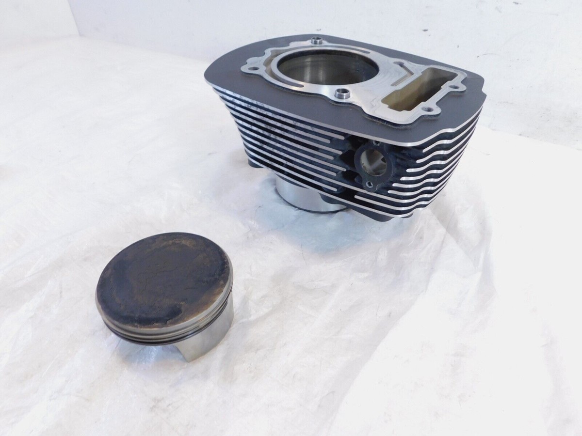 Victory V92 Kingpin Hammer Vegas & Jackpot Black Engine Motor