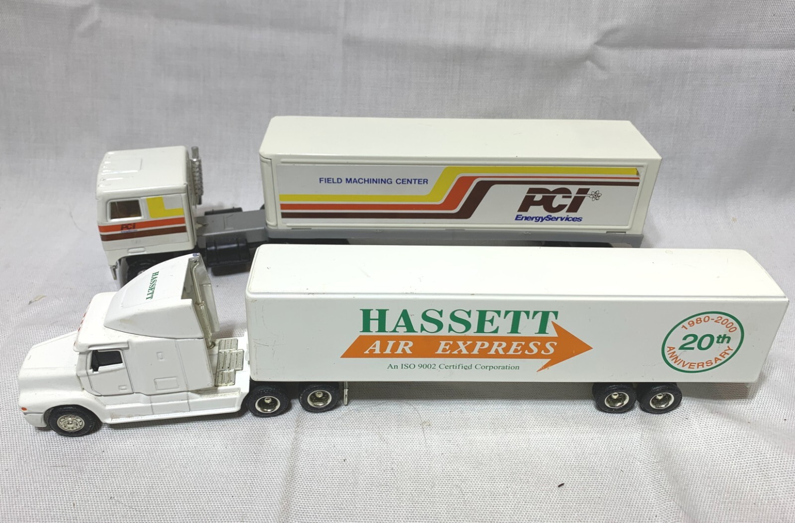 2 Vintage ERTL Semi Trucks 1:64 Diecast Hassett Air Express 20th,Pressed Tin PCI-image